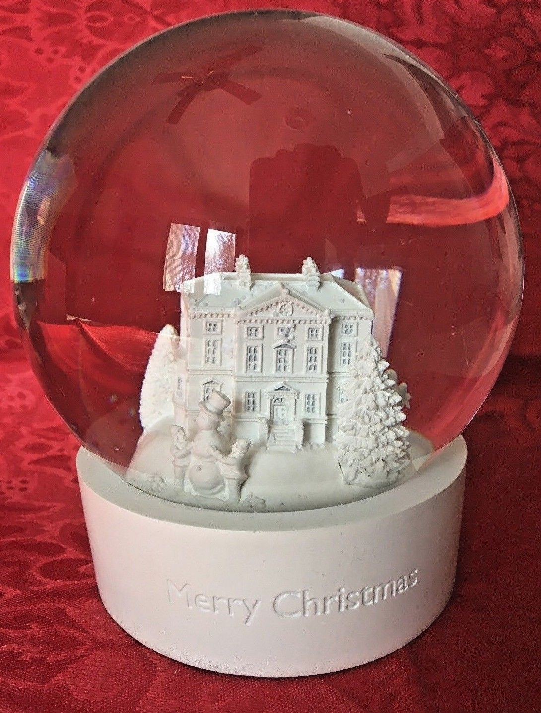 Les boules à neiges de Noël les plus chères vendues sur eBay ! 